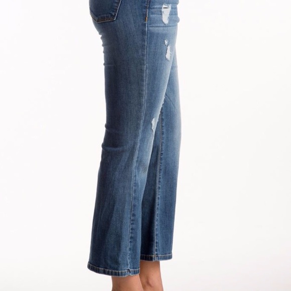 NWT Distressed Crop Flare Jeans Size 28 - Picture 3 of 6